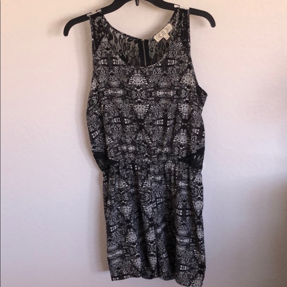 CUTE ROMPER - Picture 2 of 8
